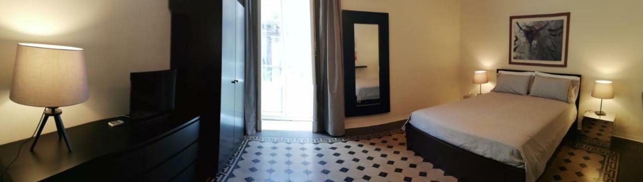 Palazzo De Logu Apartment Catania Exterior photo